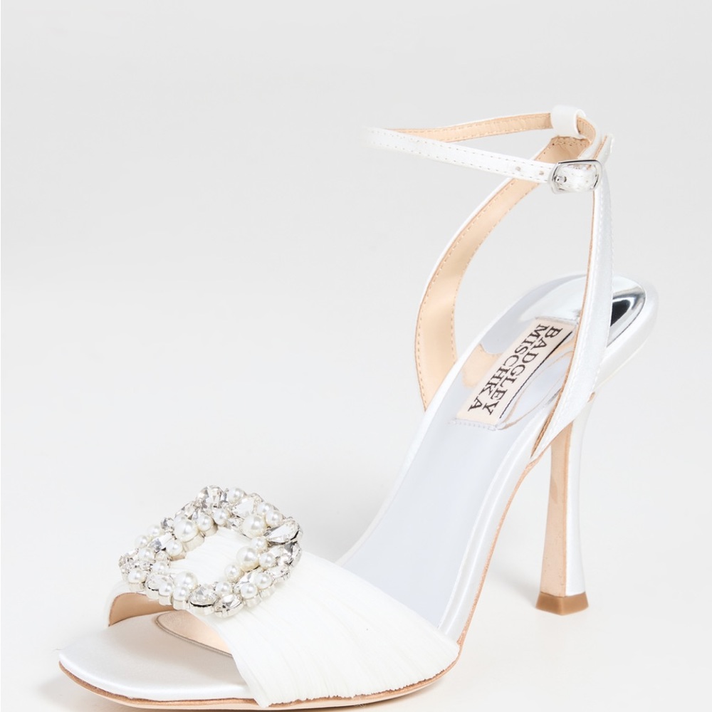 Badgley Mischka Nixie Pump